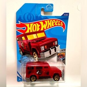 2020 HOT WHEELS 1:64 HW METRO 4/10 RED HW ARMORED TRUCK  #31/250 NIP